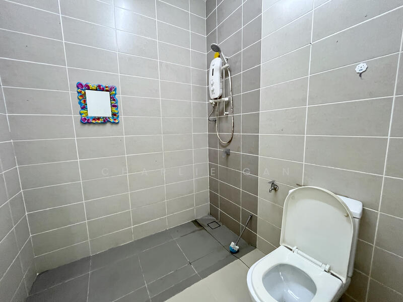 Terraced House for Sale in Bandar Saujana Putra (Tanjong Duabelas) - Charlie Gan - Bathroom - PropertyGuru.com.my