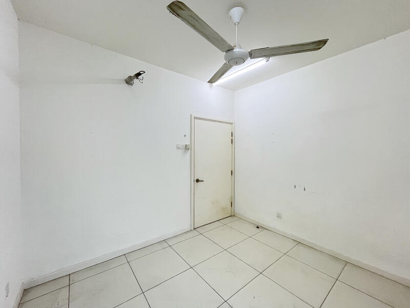 Terraced House for Sale in Bandar Saujana Putra (Tanjong Duabelas) - Charlie Gan - Interior - PropertyGuru.com.my