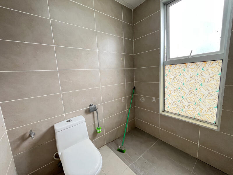 Terraced House for Sale in Bandar Saujana Putra (Tanjong Duabelas) - Charlie Gan - Bathroom - PropertyGuru.com.my