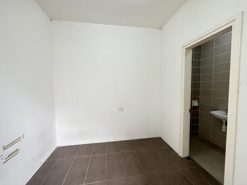 Terraced House for Sale in Bandar Saujana Putra (Tanjong Duabelas) - Charlie Gan - PropertyGuru.com.my