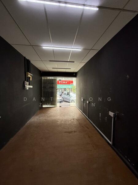 Shop for Rent in Taman Sri Watan (Ampang) - Dante Leong Zhenwen - Entrance - PropertyGuru.com.my