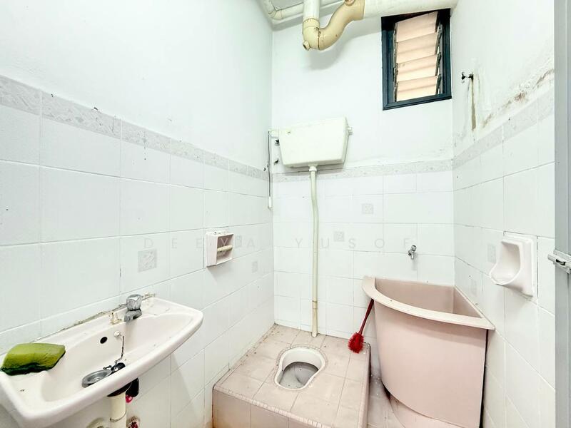 Condominium for Sale at D' Tinggian Suasana - Deeya Yusof - Bathroom - PropertyGuru.com.my