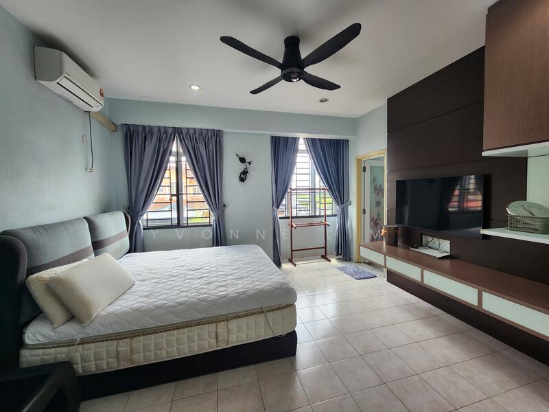 2-storey Terraced House for Rent in Taman Mount Austin (Tebrau) - Yvonne Lim - master bedroom - PropertyGuru.com.my