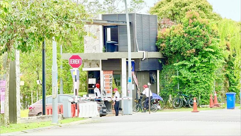 2-storey Terraced House for Sale in Taman Bukit Subang (Shah Alam) - NORFADILAH ZAINUDDIN - Exterior - PropertyGuru.com.my