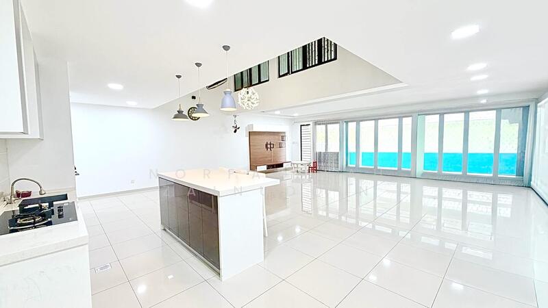 2-storey Terraced House for Sale in Taman Bukit Subang (Shah Alam) - NORFADILAH ZAINUDDIN - Living Room - PropertyGuru.com.my