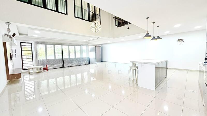 2-storey Terraced House for Sale in Taman Bukit Subang (Shah Alam) - NORFADILAH ZAINUDDIN - Living Room - PropertyGuru.com.my