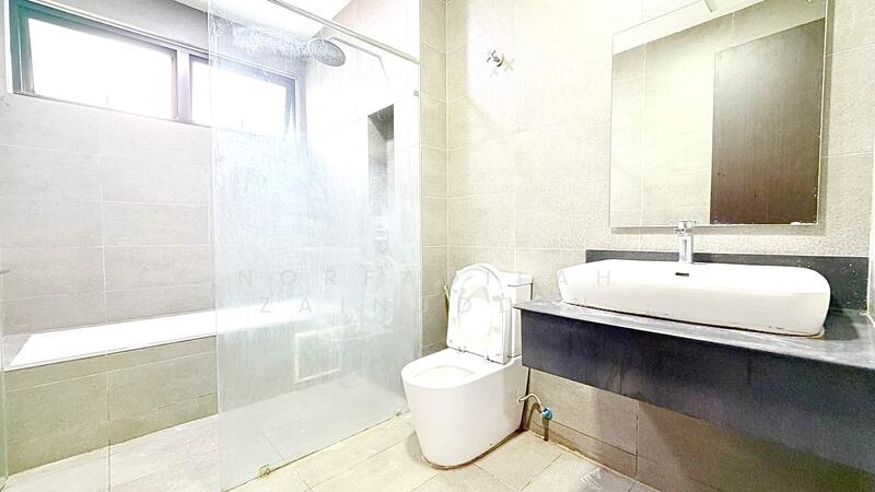 2-storey Terraced House for Sale in Taman Bukit Subang (Shah Alam) - NORFADILAH ZAINUDDIN - Bathroom - PropertyGuru.com.my