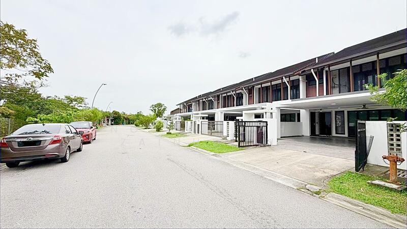 2-storey Terraced House for Sale in Taman Bukit Subang (Shah Alam) - NORFADILAH ZAINUDDIN - Exterior - PropertyGuru.com.my