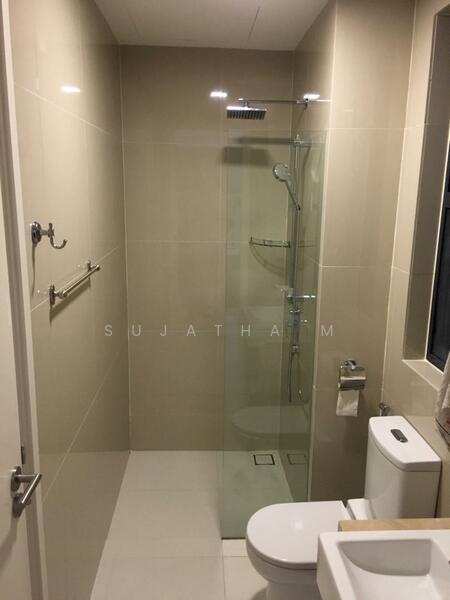 Servis Apartment untuk Disewa di South View - Sujatha M - Bathroom - PropertyGuru.com.my