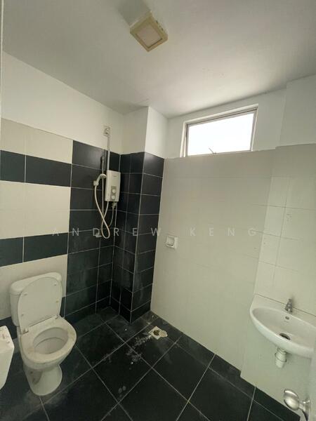 Apartment for Rent at The Twin Residences - Andrew Keng - Bathroom - PropertyGuru.com.my