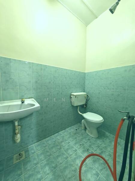 2-storey Terraced House for Sale in Johor Bahru (Johor) - Meng . - Bathroom - PropertyGuru.com.my