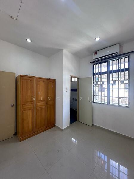 2-storey Terraced House for Sale in Taman Desa Tebrau (Tebrau) - Vincy Sia - Bedroom - PropertyGuru.com.my