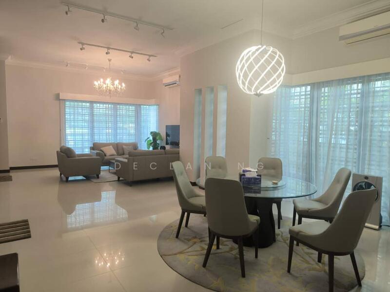 Fully Furnished 3 Storey Semi - D at Jalan Bayu 1, Batu Ferringhi untuk Untuk Disewa - RM 4,000 /bulan, Feb 2026 - Living Room - PropertyGuru.com.my