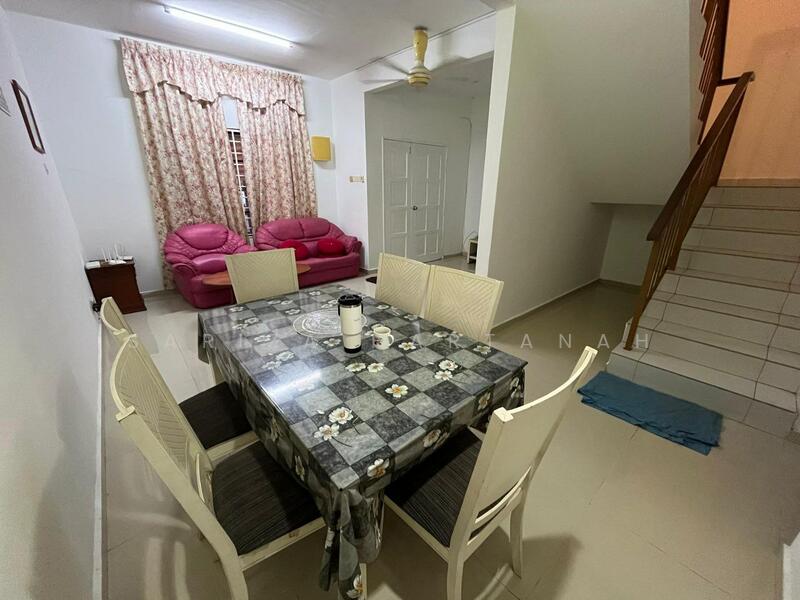 Terraced House for Sale in Kajang (Selangor) - Sariza Hartanah - Living Room - PropertyGuru.com.my