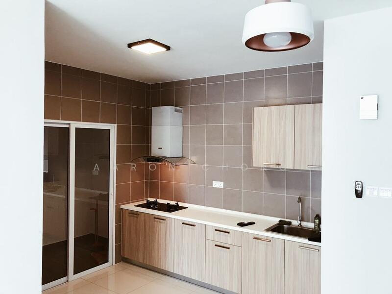 Service Residence for Sale at Aurora Residence @ Lake Side City - Aaron Chong - Kitchen - PropertyGuru.com.my