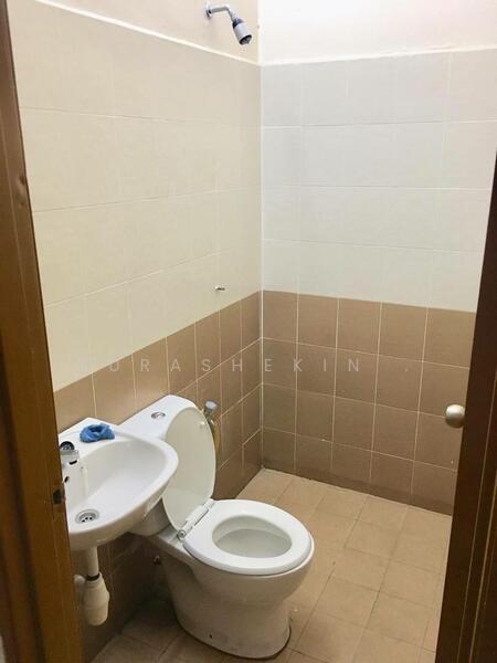 Taman Desa Saujana Sungai Merab untuk Untuk Dijual - RM 458,000, Feb 2026 - Bathroom - PropertyGuru.com.my