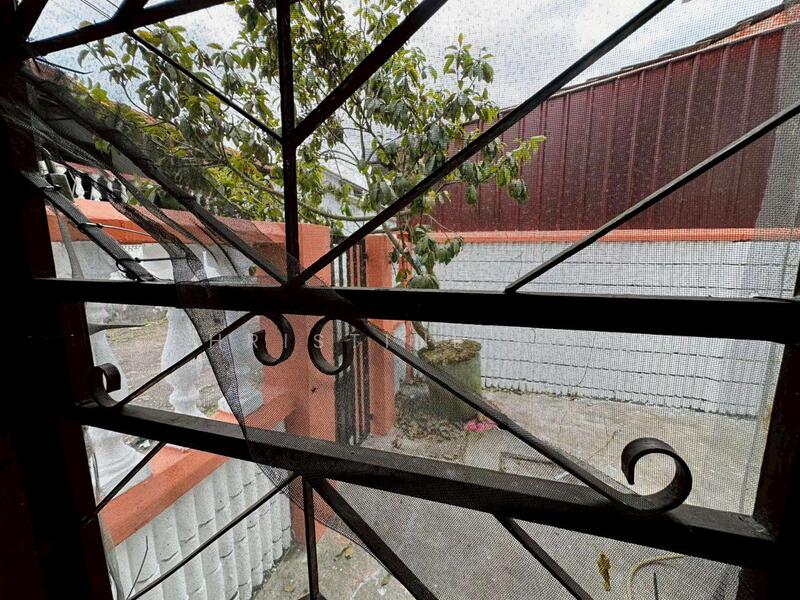 1-storey Terraced House for Sale in Taman Johor Jaya (Johor Bahru) - Christine Poh - Exterior - PropertyGuru.com.my