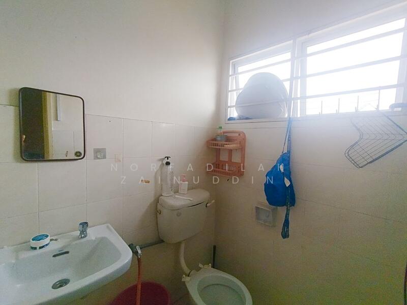 Terraced House for Sale in Sungai Buloh (Selangor) - NORFADILAH ZAINUDDIN - Bathroom - PropertyGuru.com.my