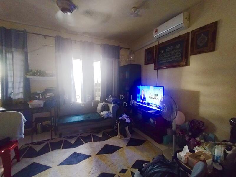 Terraced House for Sale in Sungai Buloh (Selangor) - NORFADILAH ZAINUDDIN - Living Room - PropertyGuru.com.my
