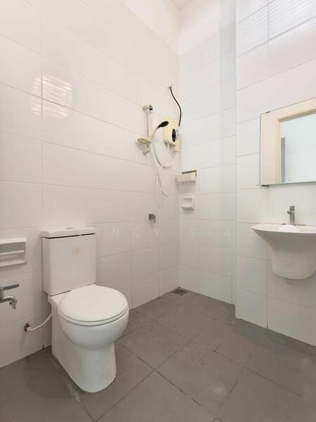 2-storey Terraced House for Sale in Taman Ekoflora (Johor Bahru) - Vincy Sia - Bathroom - PropertyGuru.com.my