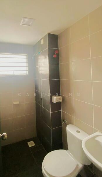 Townhouse for Rent in Pekan Dengkil (Dengkil) - Carlos Ng - Bathroom - PropertyGuru.com.my