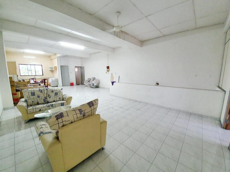 Shop / Office for Sale in Bercham (Ipoh) - CY Lee - Living Room - PropertyGuru.com.my