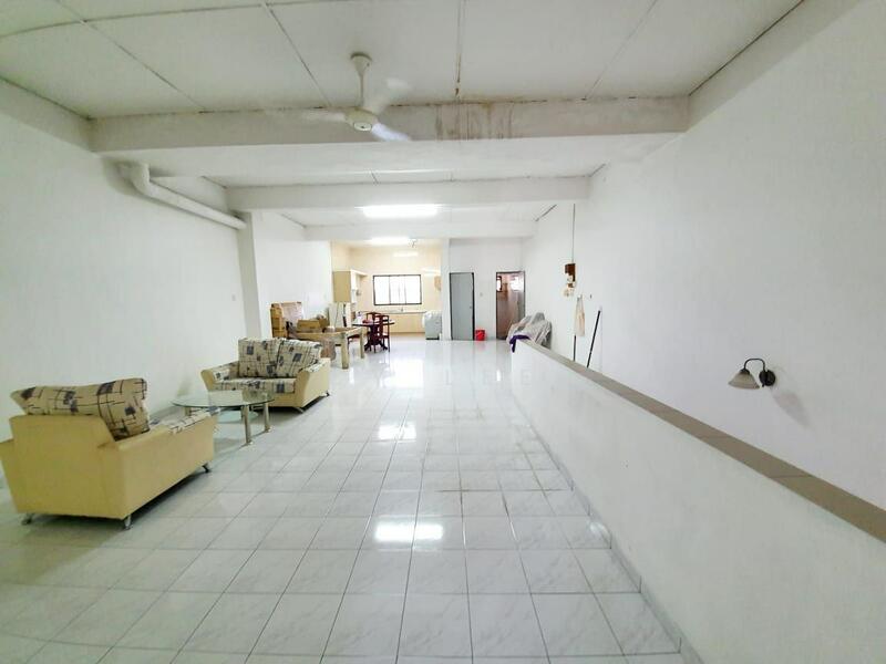 Shop / Office for Sale in Bercham (Ipoh) - CY Lee - Living Room - PropertyGuru.com.my
