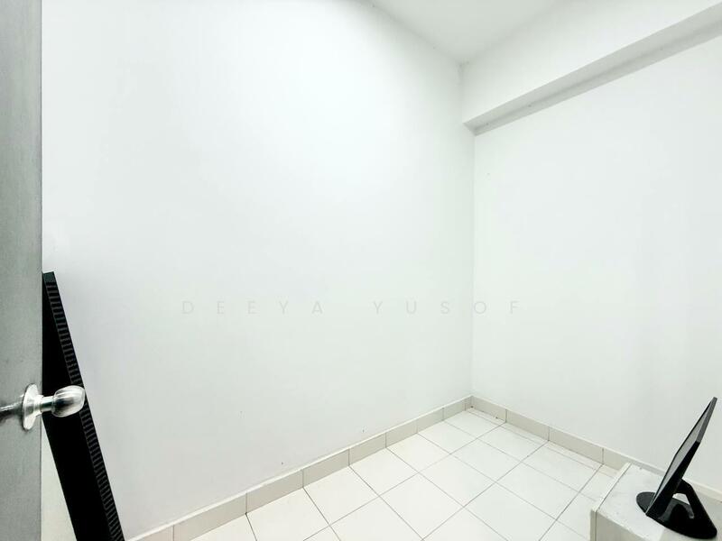 Condominium for Sale at Armanee Terrace - Deeya Yusof - Maid room - PropertyGuru.com.my