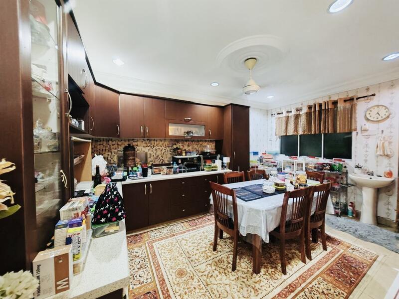 Section 6 @ Kota Damansara untuk Untuk Dijual - RM 830,000, Mac 2026 - Kitchen - PropertyGuru.com.my