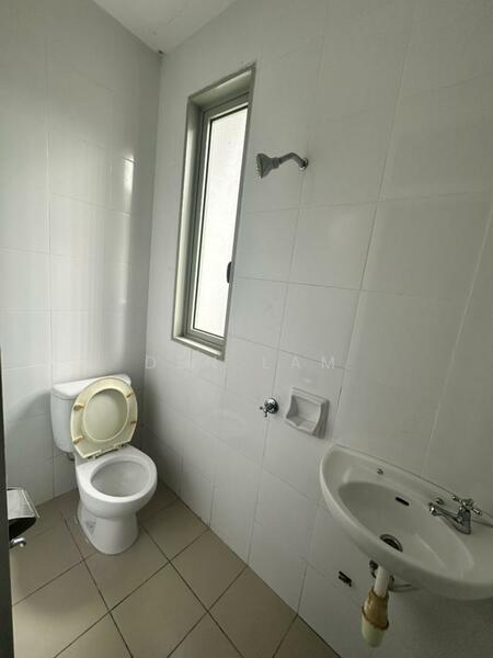 Condominium for Sale at 9 Madge - Den Lam - Bathroom - PropertyGuru.com.my