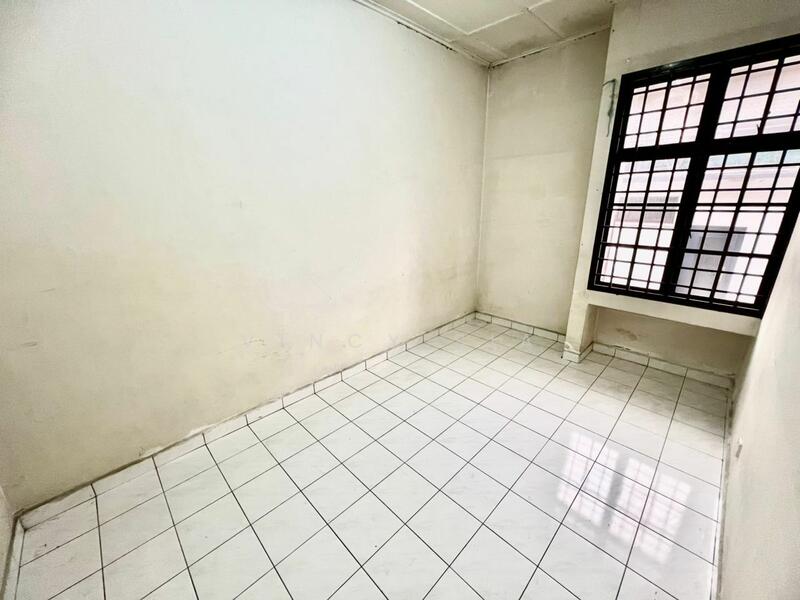 1-storey Terraced House for Sale in Taman Molek (Johor Bahru) - Vincy Sia - Interior - PropertyGuru.com.my