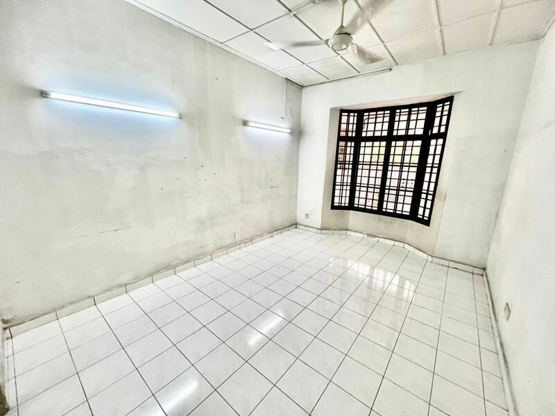 1-storey Terraced House for Sale in Taman Molek (Johor Bahru) - Vincy Sia - Interior - PropertyGuru.com.my