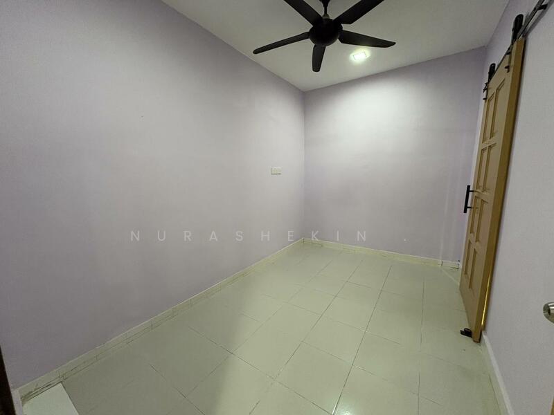 2-storey Terraced House for Sale in Taman Pelangi Semenyih 2 (Beranang) - Nurashekin . - Interior - PropertyGuru.com.my