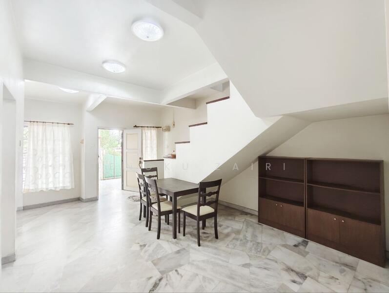 2-storey Terraced House for Sale in Subang Jaya (Selangor) - Tengku Zairi - Dining Room - PropertyGuru.com.my