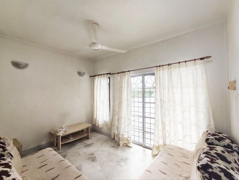 2-storey Terraced House for Sale in Subang Jaya (Selangor) - Tengku Zairi - Living Room - PropertyGuru.com.my