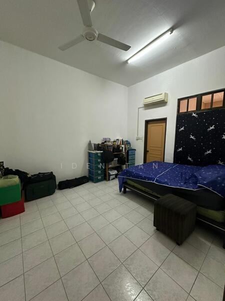 2-storey Terraced House for Sale in Taman Pelangi Indah (Ulu Tiram) - Iden Tan - Bedroom - PropertyGuru.com.my
