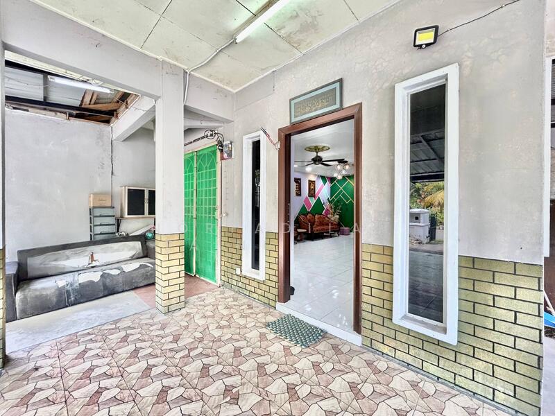 2-storey Terraced House for Sale in Puncak Alam (Selangor) - NORFADILAH ZAINUDDIN - Living Room - PropertyGuru.com.my