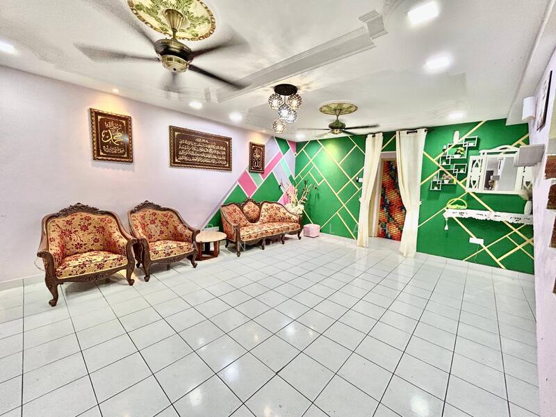 2-storey Terraced House for Sale in Puncak Alam (Selangor) - NORFADILAH ZAINUDDIN - Living Room - PropertyGuru.com.my