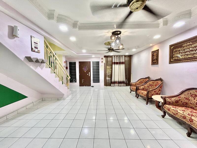 2-storey Terraced House for Sale in Puncak Alam (Selangor) - NORFADILAH ZAINUDDIN - Living Room - PropertyGuru.com.my