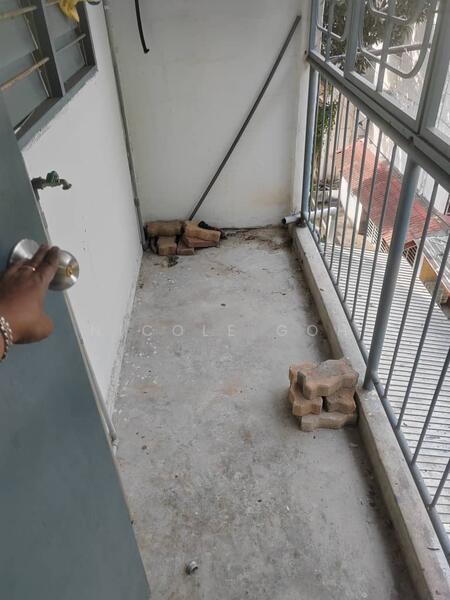 Seksyen 4 Wangsa Maju Flat Block A untuk Untuk Dijual - RM 250,000, Feb 2026 - Balcony - PropertyGuru.com.my