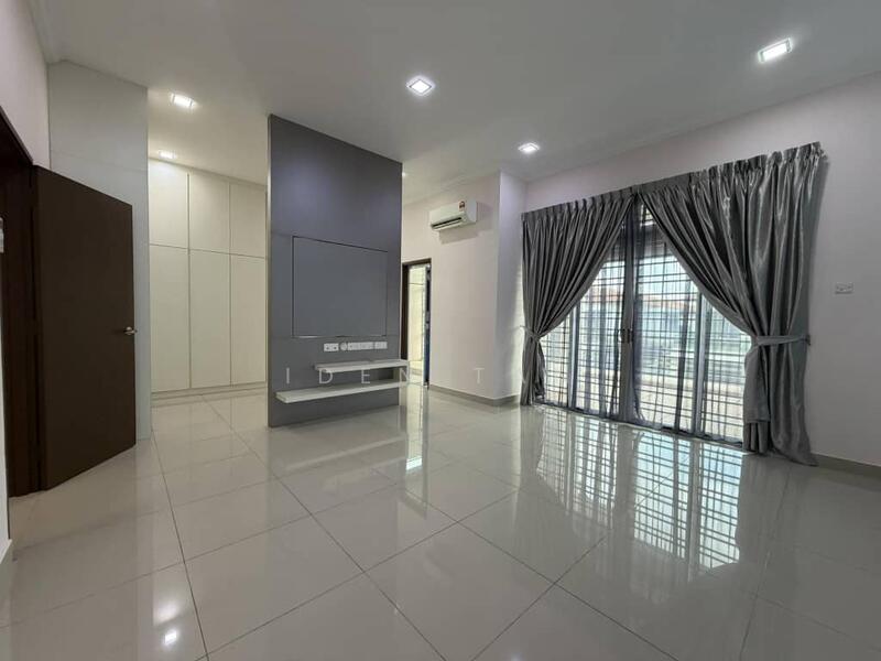 Taman Gaya Tamans Gayas untuk Untuk Dijual - RM 1,280,000, Feb 2026 - Living Room - PropertyGuru.com.my
