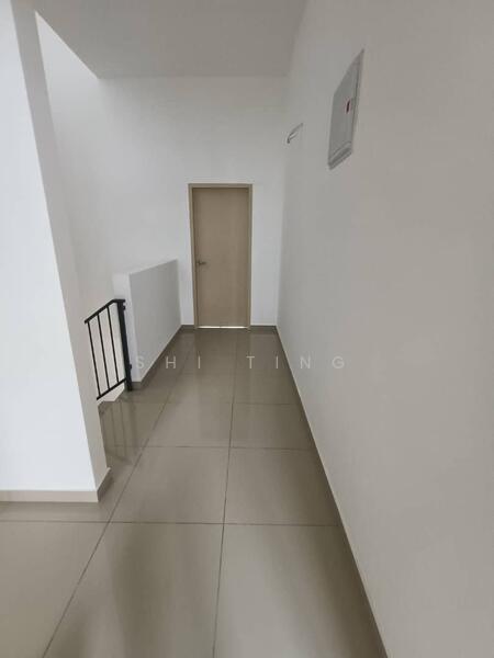 2-storey Terraced House for Sale in Taman Dato Onn (Johor Bahru) - Shi Ting - Corridor - PropertyGuru.com.my