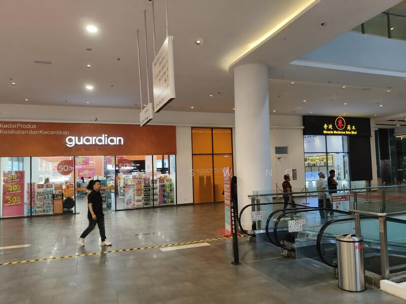 Office for Rent in Bandar Sunway (Sunway) - Kent S Wong - Corridor - PropertyGuru.com.my