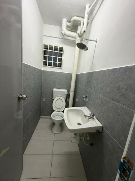 Winner Court A untuk Untuk Dijual - RM 300,000, Feb 2026 - Bathroom - PropertyGuru.com.my