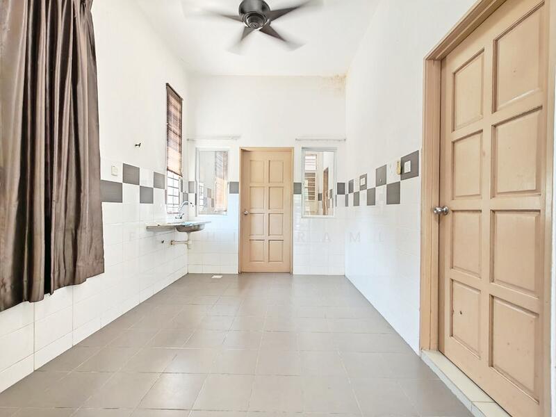 Terraced House for Sale in Sungai Buloh (Selangor) - Fadhil Ramly - Kitchen - PropertyGuru.com.my