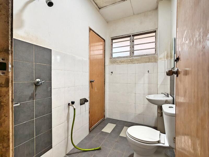 Terraced House for Sale in Sungai Buloh (Selangor) - Fadhil Ramly - Bathroom - PropertyGuru.com.my