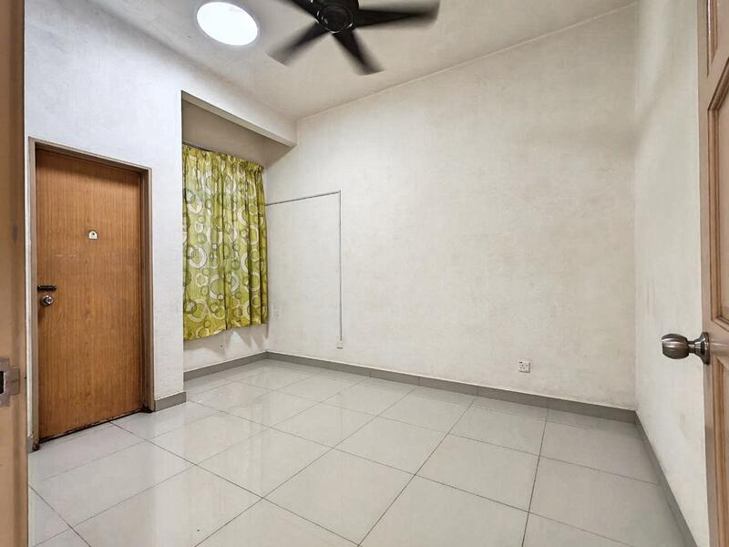 Terraced House for Sale in Sungai Buloh (Selangor) - Fadhil Ramly - Guest Room - PropertyGuru.com.my
