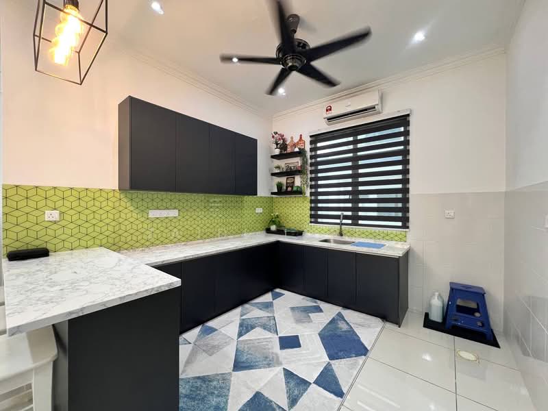 2-storey Terraced House for Sale in Eco Grandeur (Puncak Alam) - Zaidi Idris - Kitchen - PropertyGuru.com.my
