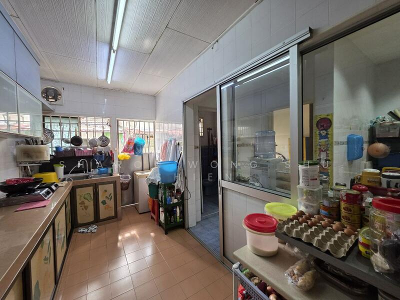 1-storey Terraced House for Sale in Mutiara Rini (Skudai) - Sharon Wong Shu Shien - Kitchen - PropertyGuru.com.my