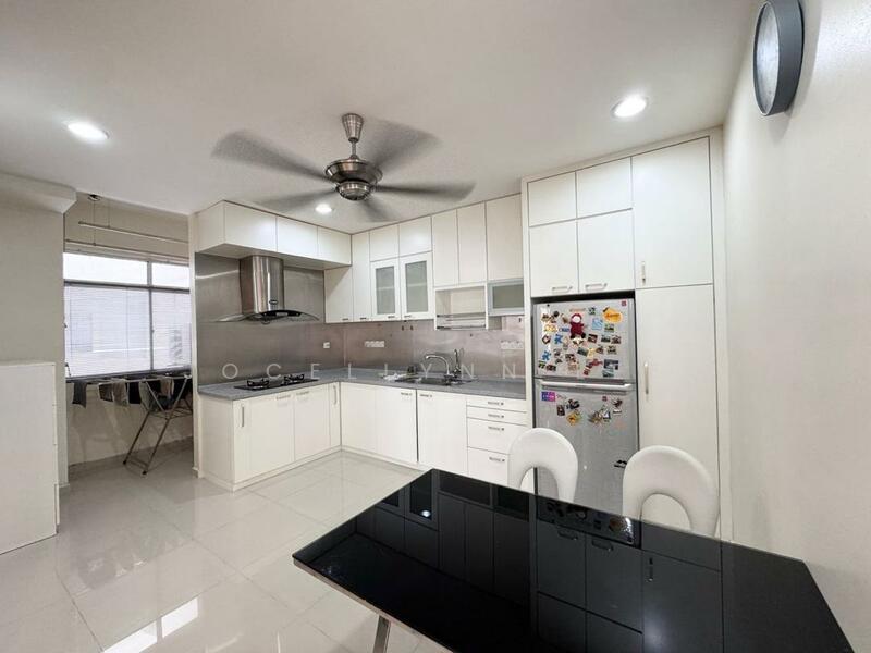 Condominium for Rent at Putra Place Condominium - Jocellynn Lee - Kitchen - PropertyGuru.com.my